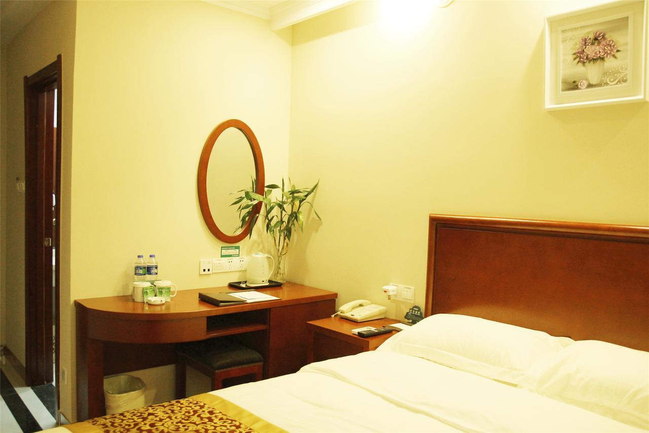 Greentree Inn Tianjin Binshui Avenue Cancer Hospital Express Hotel Exterior photo